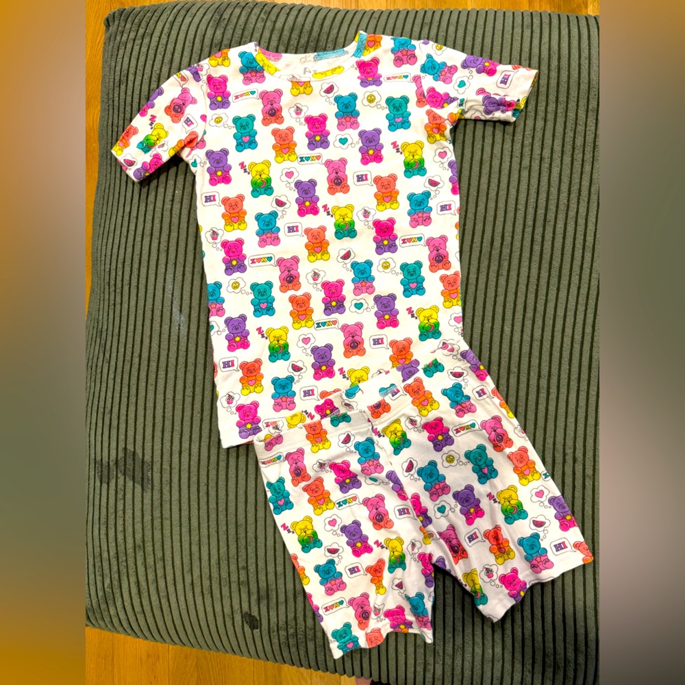 Children’s place gummie bear printed pj top and shorts